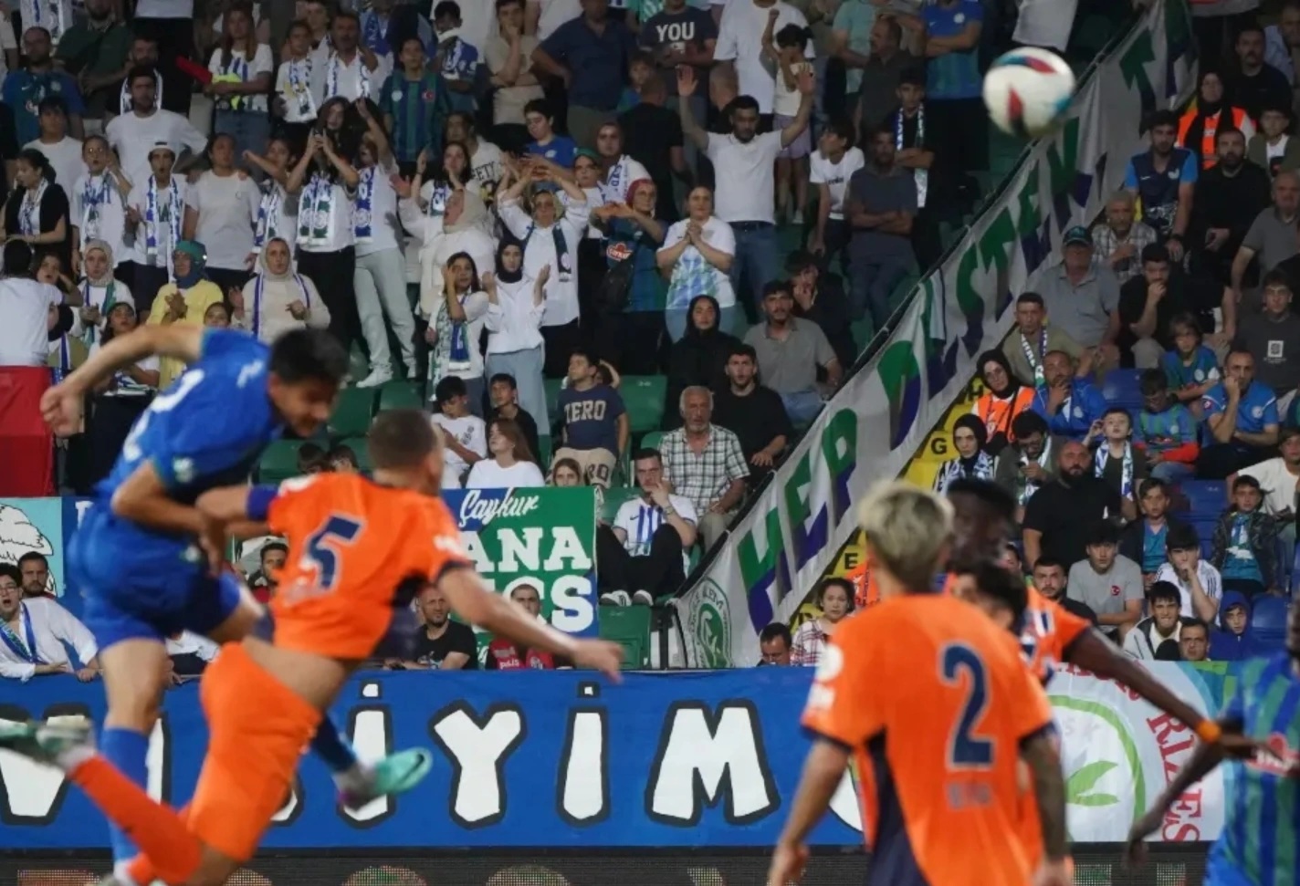 Ç.Rizespor ilk maçında başakşehir'le berabere kaldı