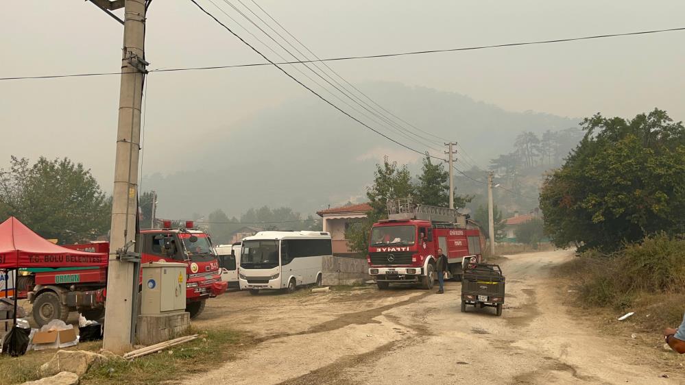 Bolu’daki Orman Yangınında 490 Kişi Tahliye Edildi, Söndürme Çalışmaları Sürüyor