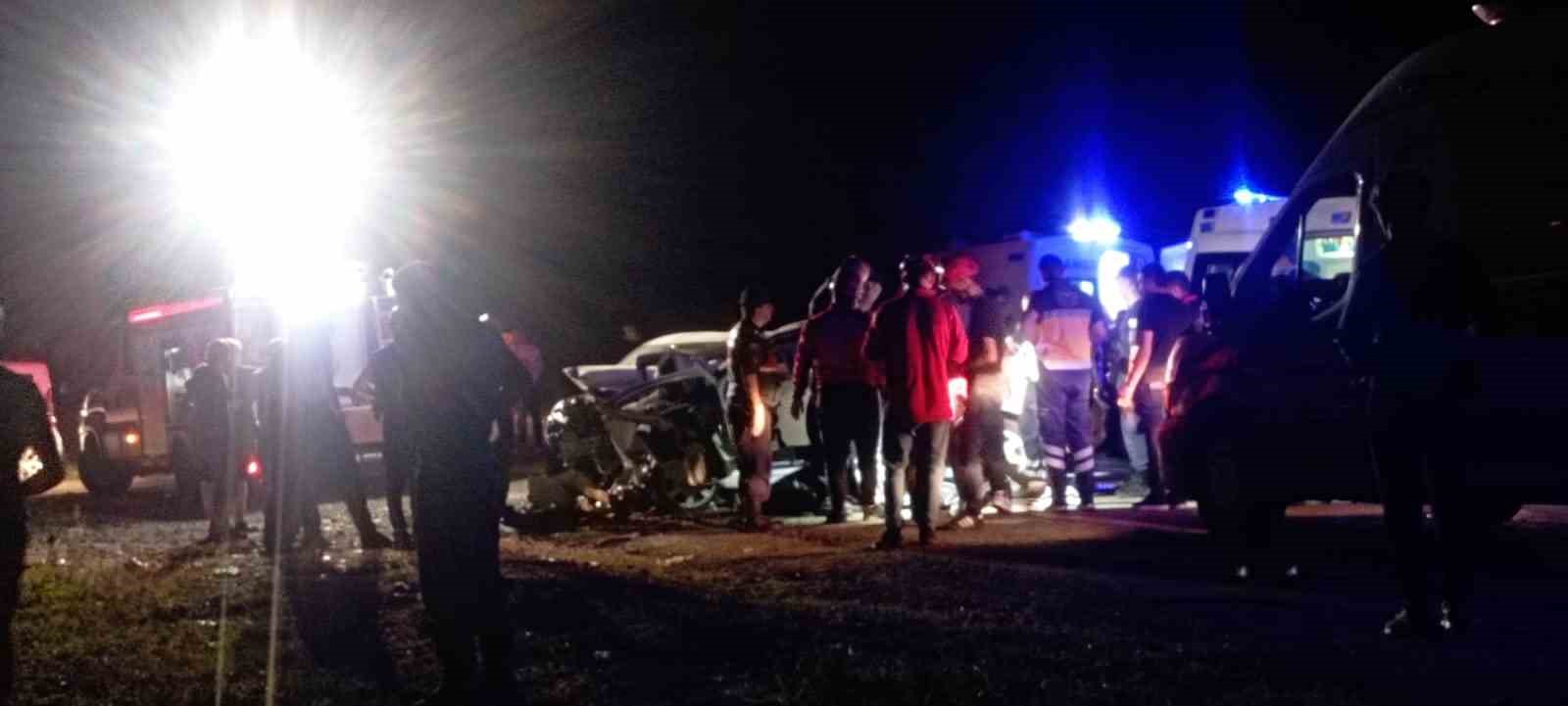Rize'deki feci kazada 2 kişi öldü , 6 kişi yaralandı