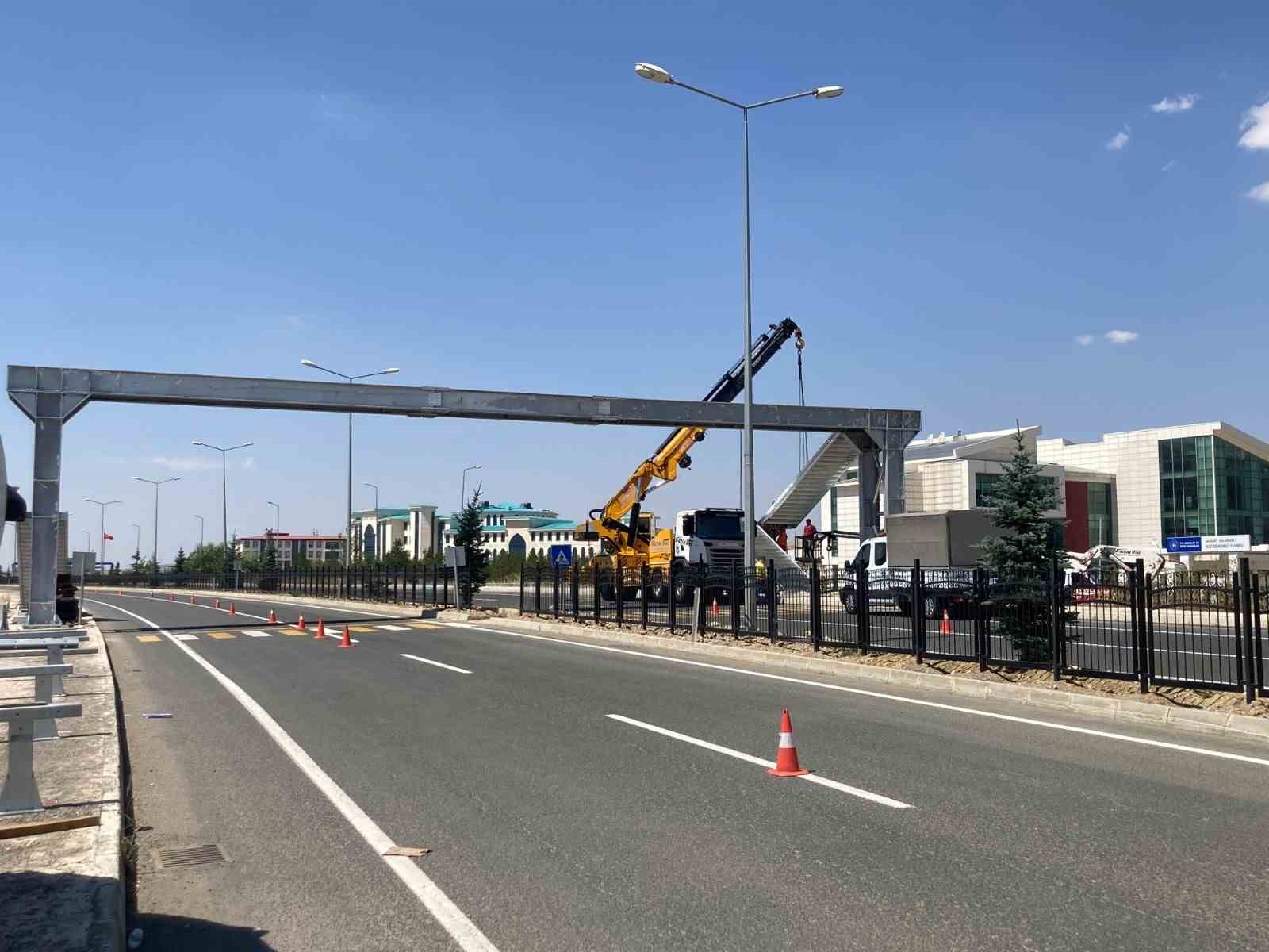 Kazaların Yaşandığı Kyk Çıkışına Sonunda Üst Geçit Yapılıyor