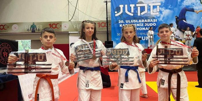 Karadeniz Judo Şampiyonası'nda Rize Rüzgarı