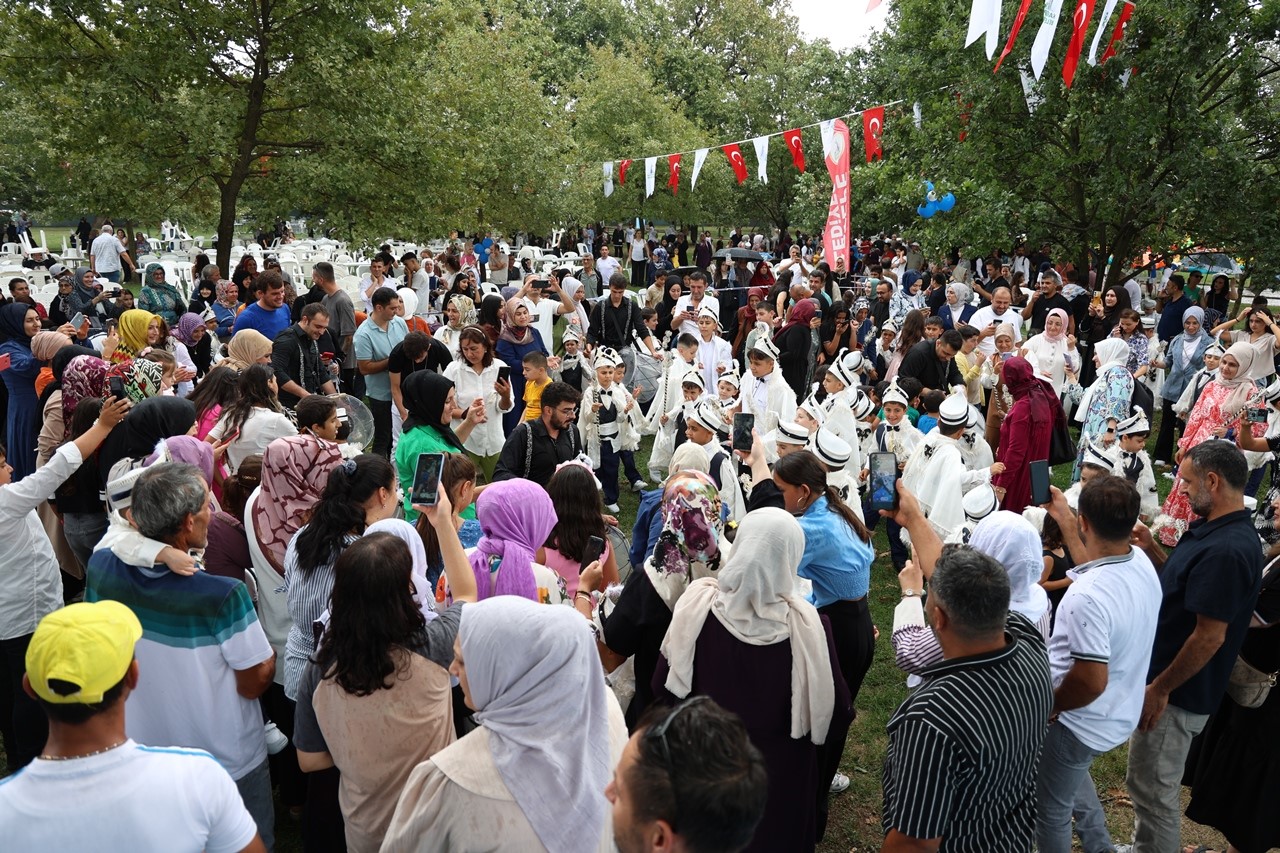 Rekor sayıda çocuk sünnet oldu