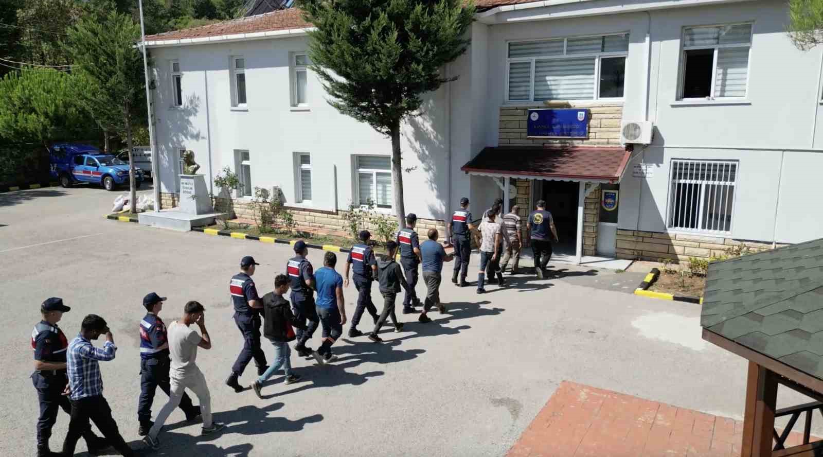 22 kişi gözaltına alındı , bakın neden ?