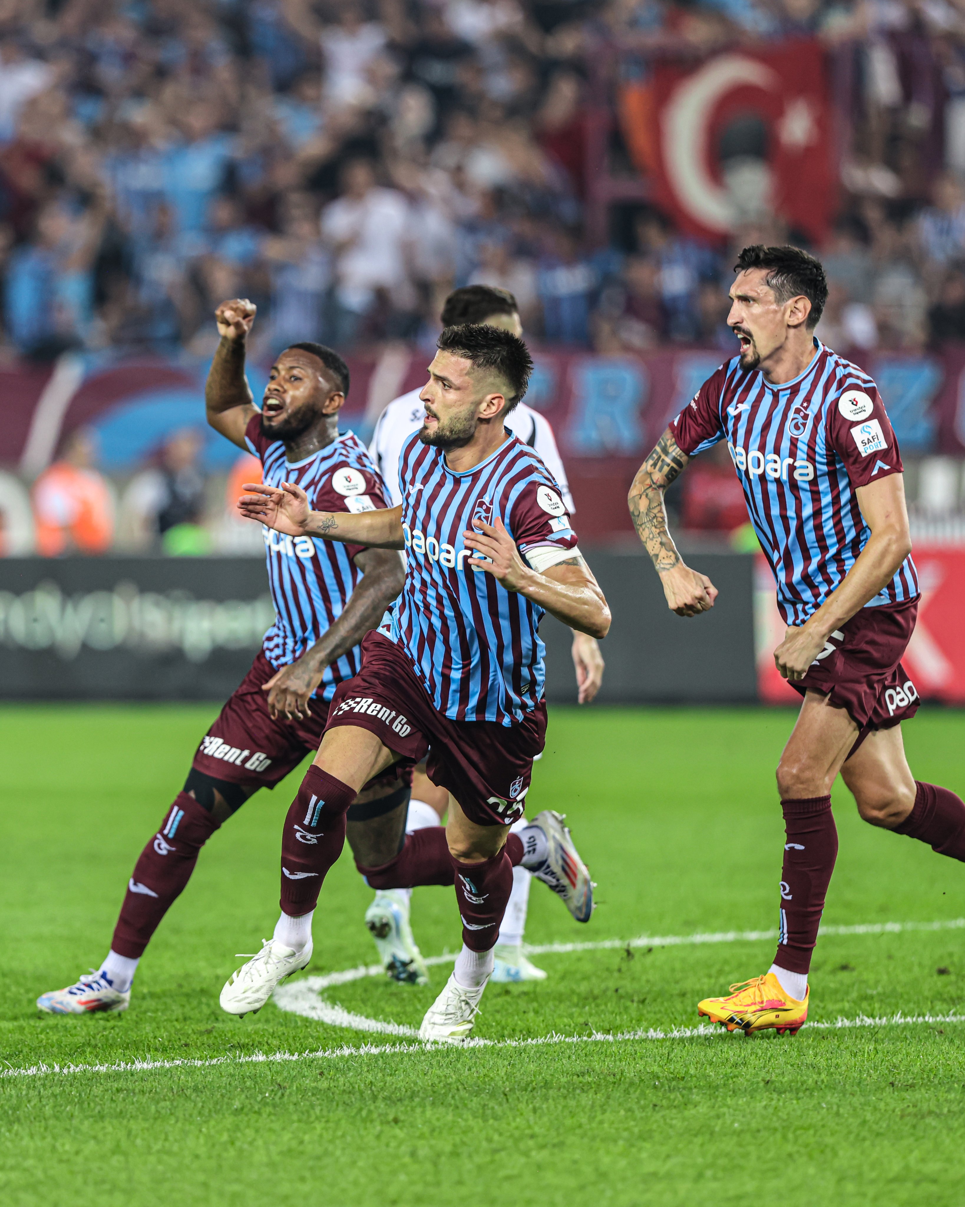 Trabzonspor Kendi sahasında Beşiktaş'la yenişemedi