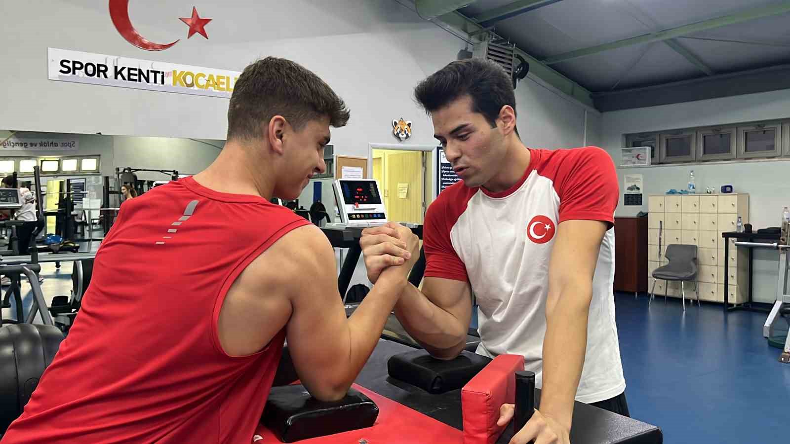 Bir Türk dünyaya bedel sözüne iyi bir örnek , 11 kez rakibini yendi