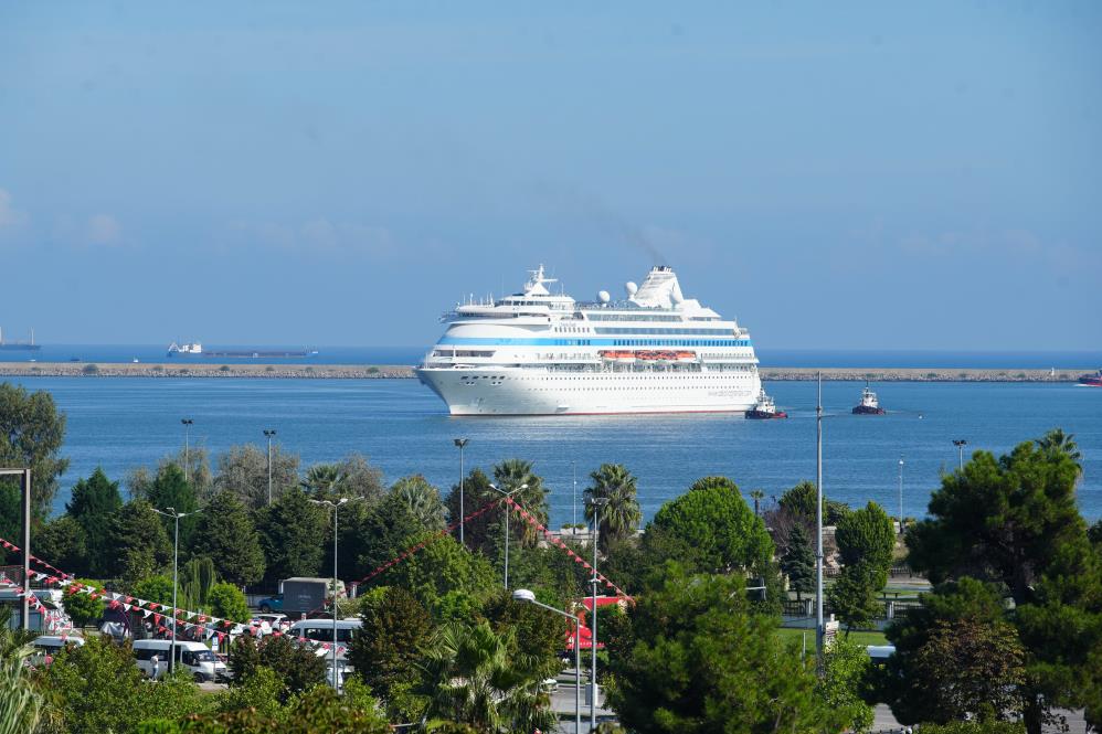 Bin 100 Rus Turist Kruvaziyerle Samsun’a Geldi