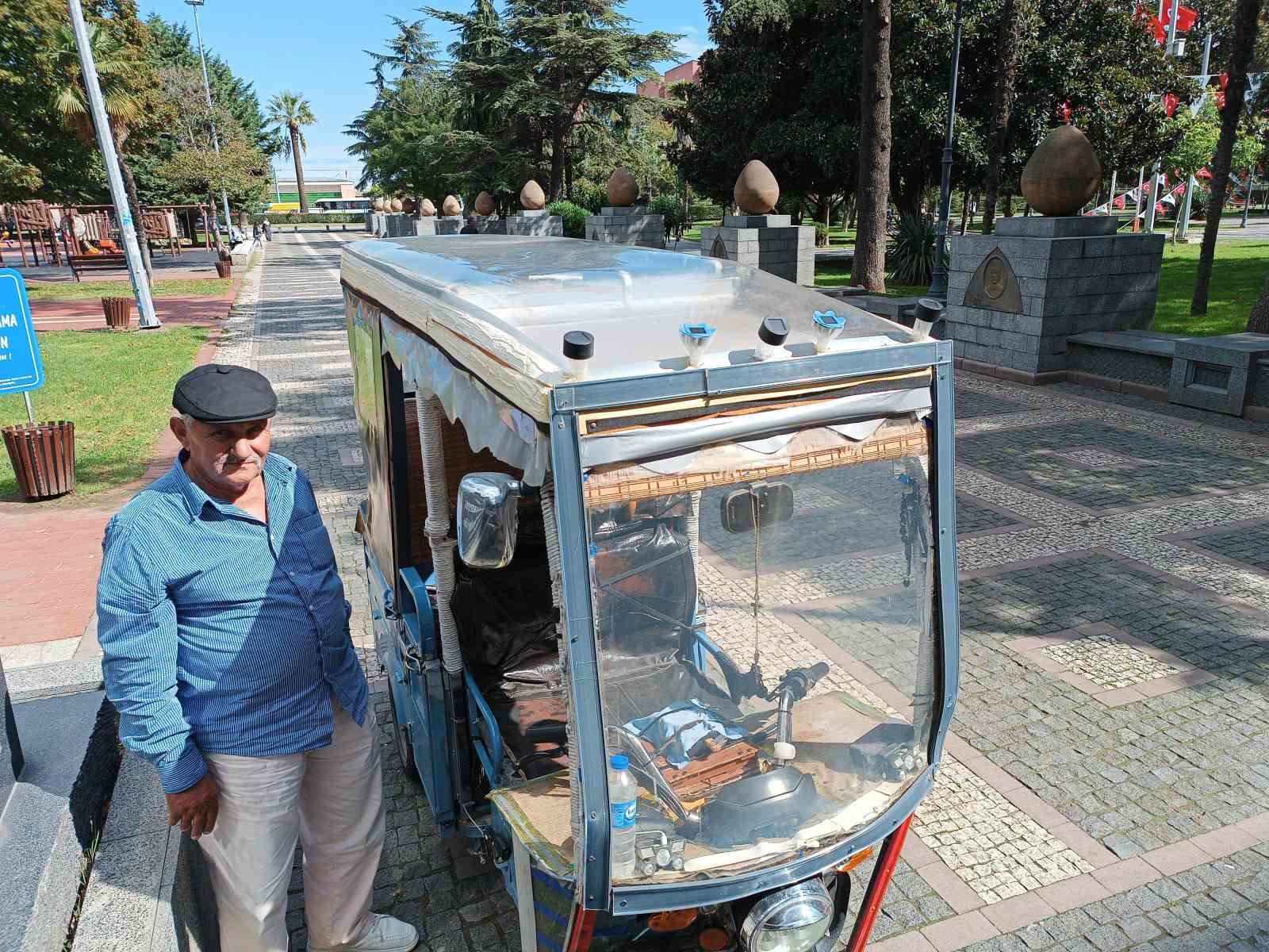 Samsun'da Bu Da Güneş Enerjili Motosiklet: Hem Gidiyor Hem De Şarj Ediyor