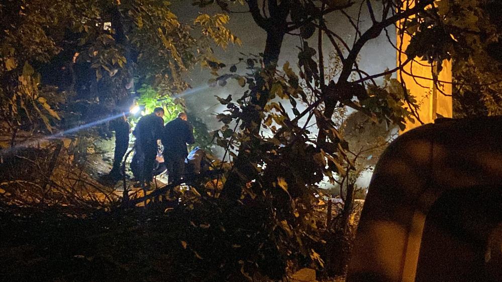 Kocaeli'de Binanın Bahçesinde Oğlu Tarafından Ölü Bulundu