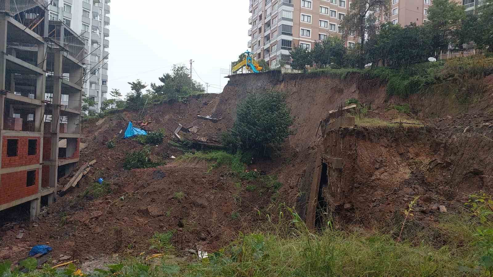 Rize'de heyelan korkuttu