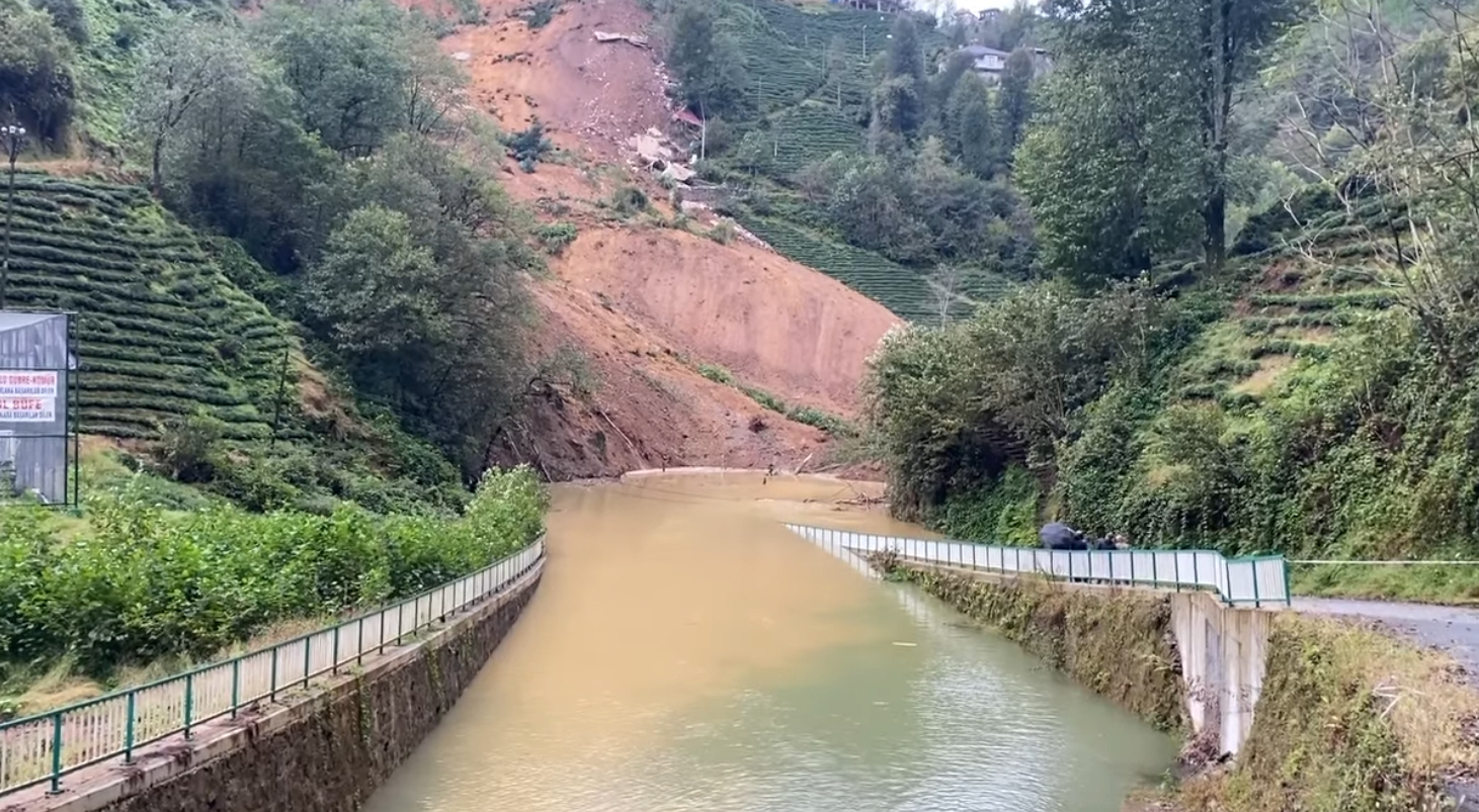 Çayeli'nde Büyükköy'de selden sonra büyük tehlike