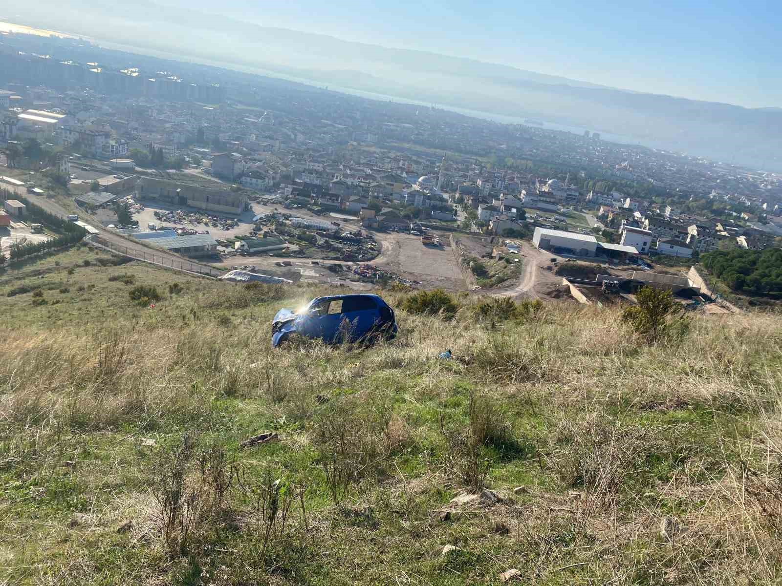 Kocaeli'de Otomobil 100 Metrelik Uçurumdan Uçtu: 1 Yaralı