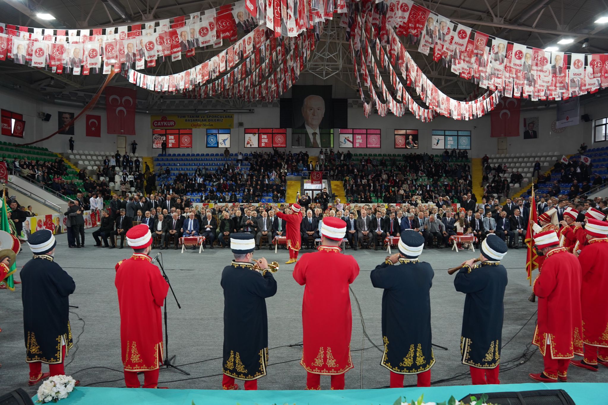 Mhp Rize'de BİR VE BİRLİKTE HİLAL’E DOĞRU Toplantısı düzenledi