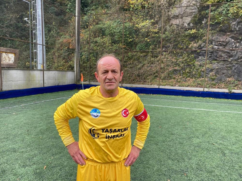 Rizeli 57 Yaşındaki adam futbol oynarken hayatını kaybetti