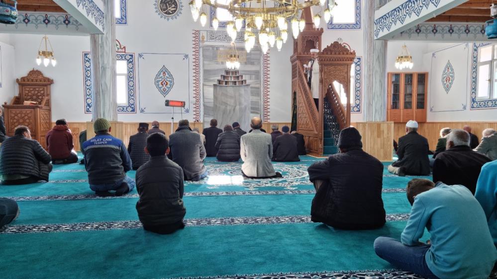 Bayburt'ta yangından zarar gören Akkoyunlu Kutlubey Camii Onarılarak İbadete Açıldı