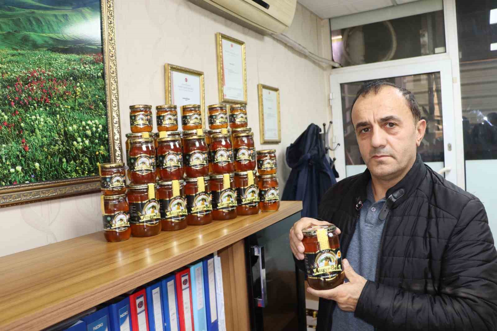 Anzer Balı Kilosu 4 Bin Tl’den Satışa Çıktı