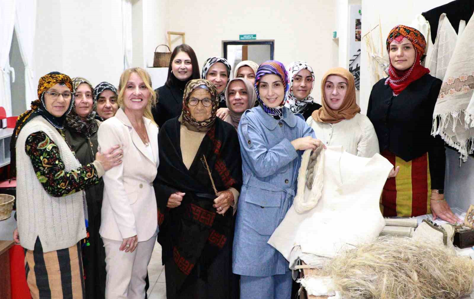 Topraktan Tezgaha Kenevir İpinin Serüveni Projesi Rize'de büyük ilgi gördü