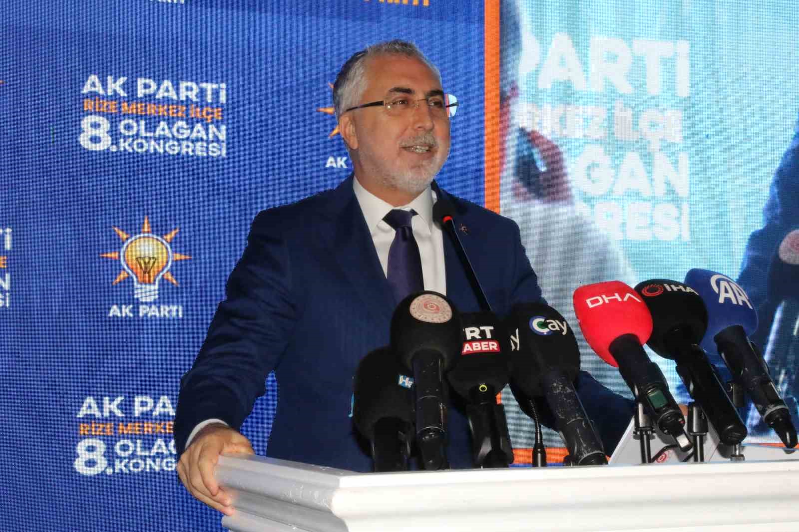 Bakan Işıkhan Rize'de Ak parti merkez ilçe başkanlığı kongresinde konuştu