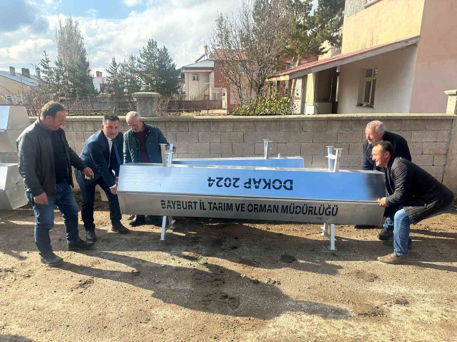 Bayburt’un Aydıntepe İlçesinde Çiftçilere Sıvat Dağıtıldı