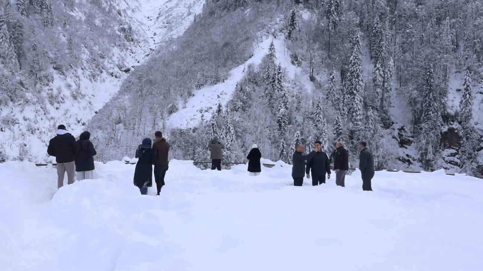 Ayder Yaylası’ndan Kar Manzaraları Mest etti