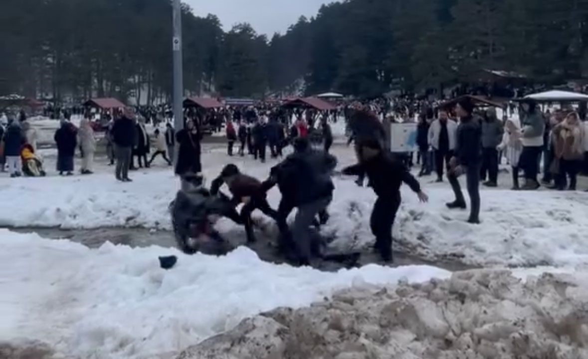 Bolu'daki Hamsi Festivalinde Kavga Çıktı: Yumruklar Havada Uçuştu