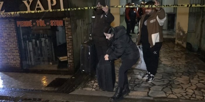 Rize’de Fırtınadan Dolayı Sallanan Bina Tahliye Edildi