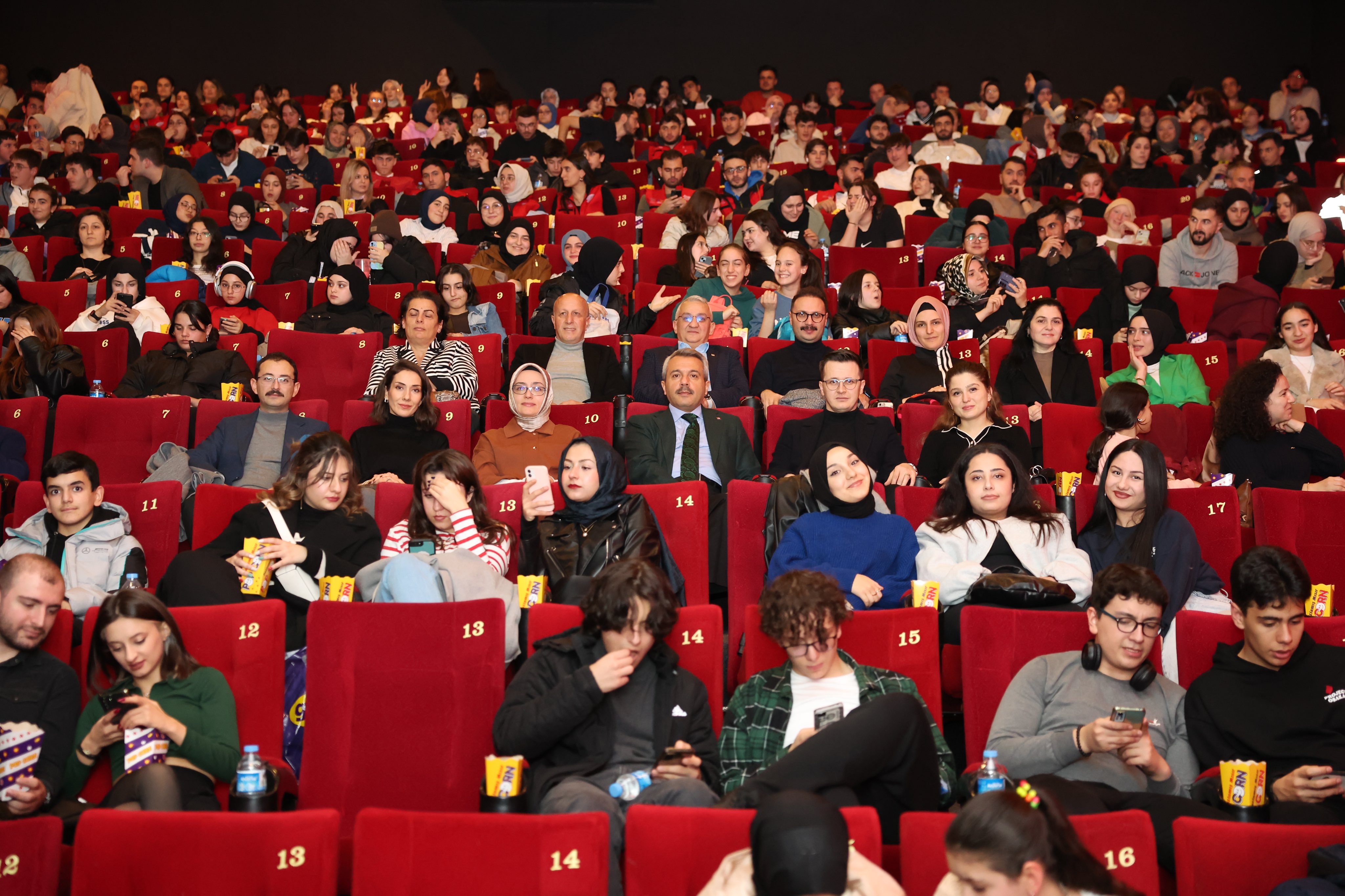 Rize'de Cumhuriyet’in 100. Yılına Özel “Bir Cumhuriyet Şarkısı” Filmi Büyük Beğeni Topladı
