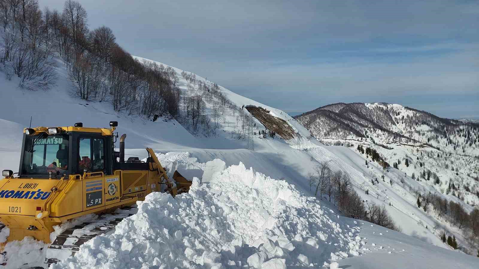 MACAHEL GEÇİDİ 19 Günlük Kar Esareti Sona Erdi