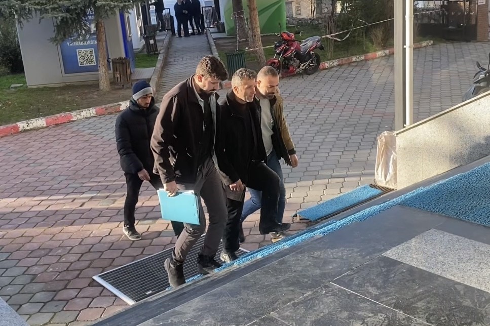 Adli kontrol yine şaşırtmadı , ağabeyini bacağından vuran kişi serbest kaldı