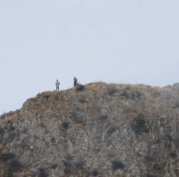 Artvin’de Kaçak Avcılar Kameralara Takıldı