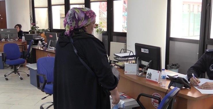 2 Saat İçerisinde Bin 554 Lira Para Toplamış: Dilenciye Suçüstü