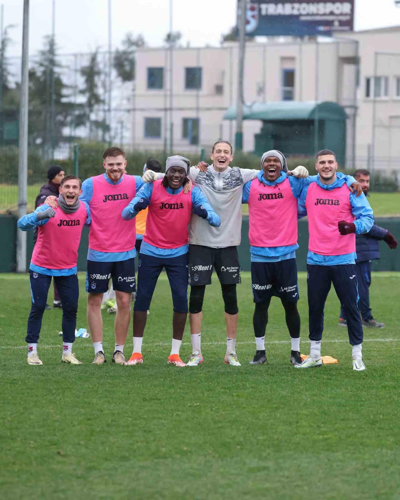 Trabzonspor Sahasında İlk Peşinde
