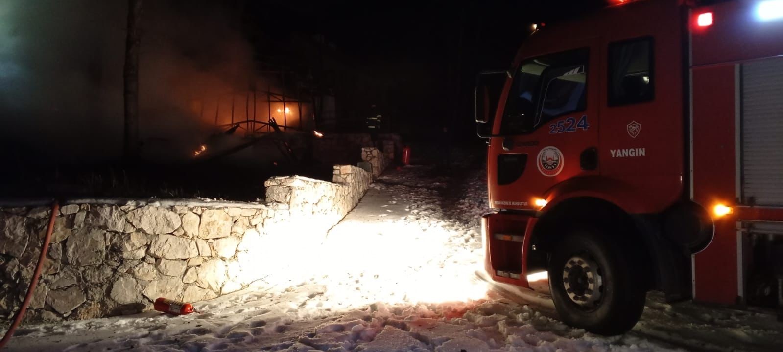 Kastamonu'da Alevlere Teslim Olan Bungalov Ev Küle Döndü