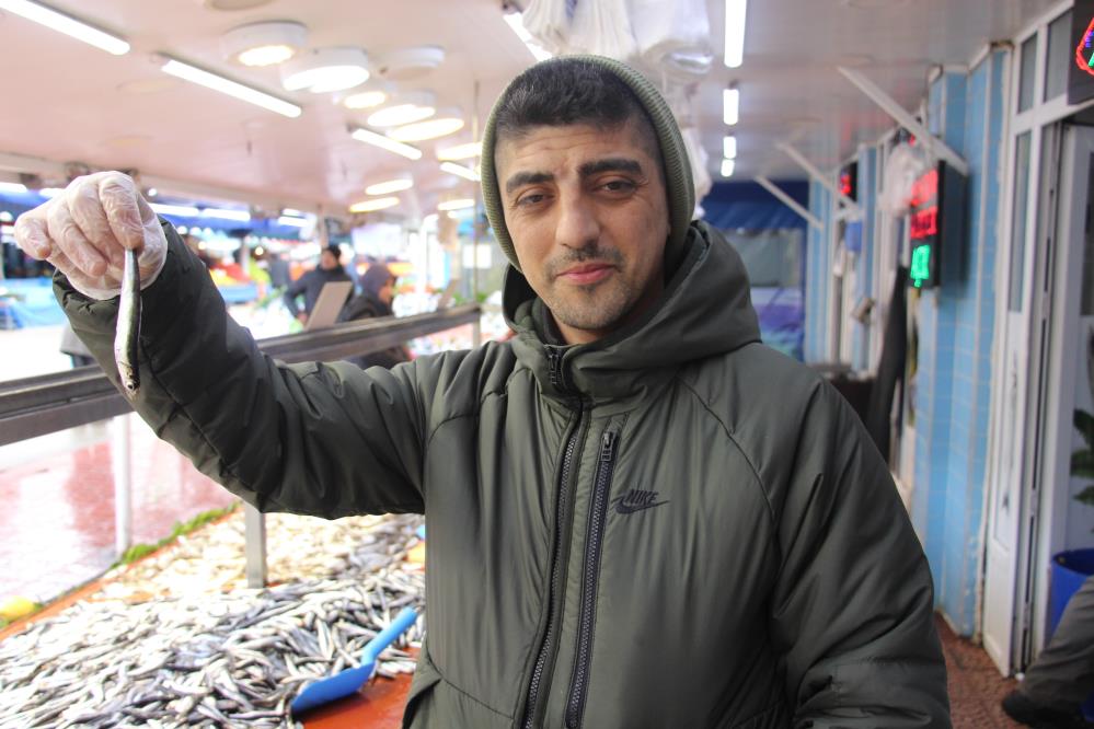 Sezonu Bitmek Üzere Olan Hamsi 150 Liradan Satışta