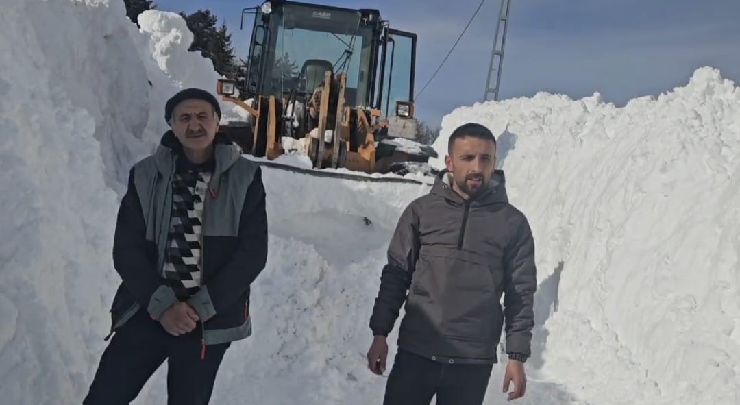 Artvin’de Kar Kalınlığı 3 Metreyi Aşan Köyün Yolu 10 Gün Sonra Açıldı