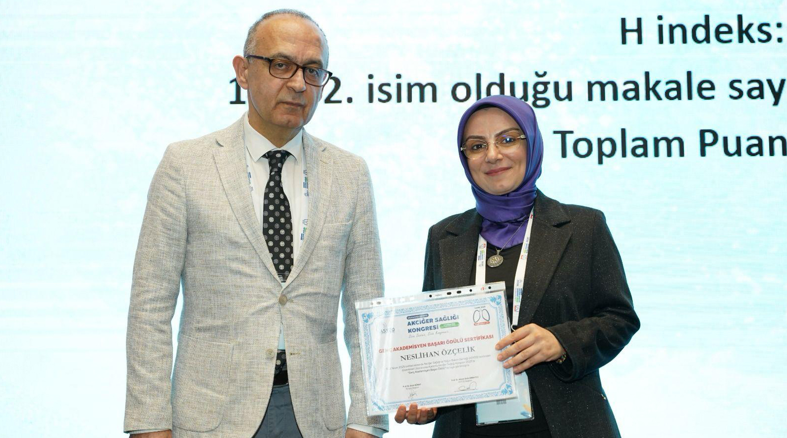 RTEÜ’lü Akademisyene “Genç Akademisyen Başarı Ödülü”