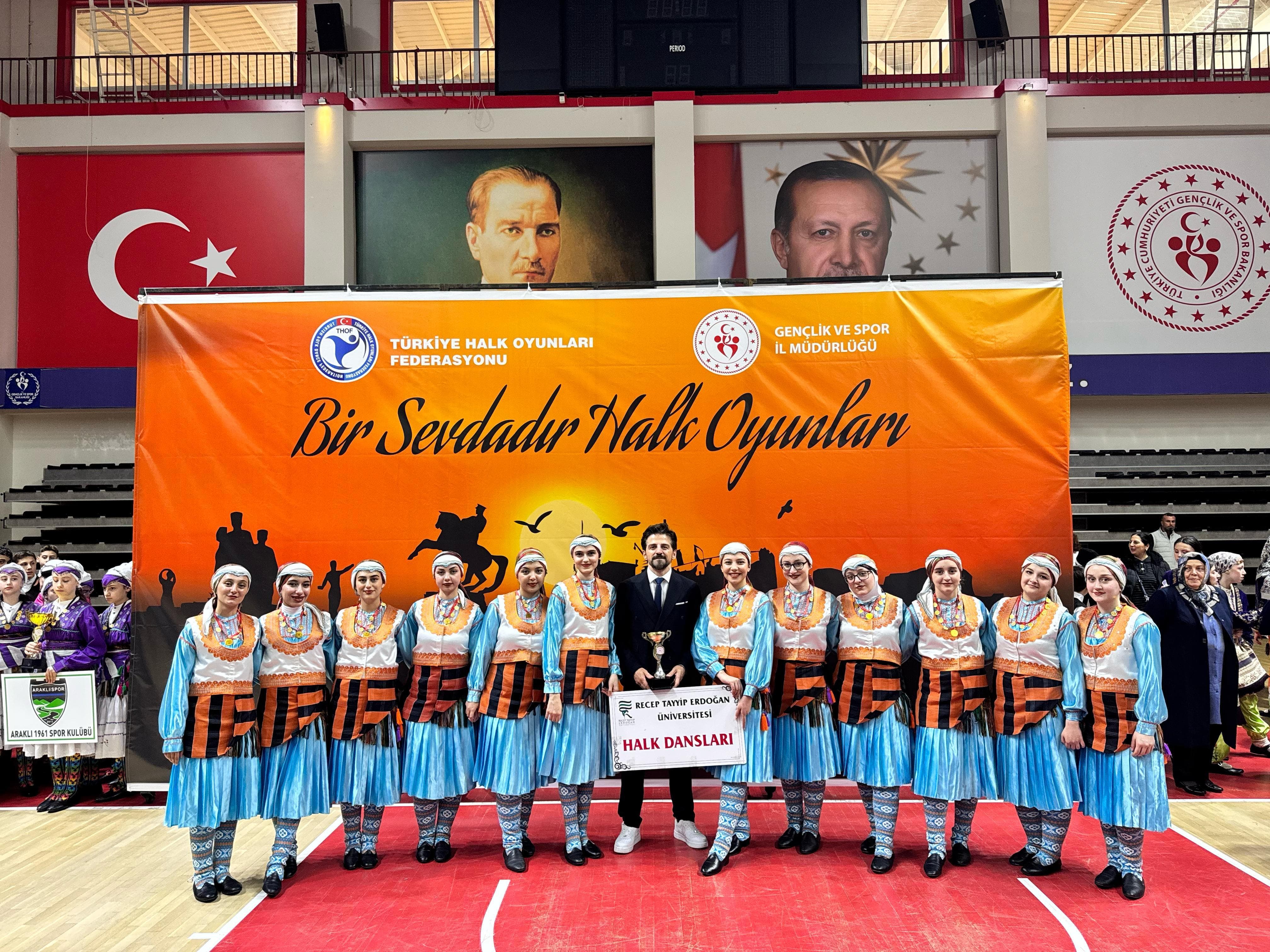 RTEÜ Spor Kulübü'nden Samsun'da Halk Oyunları Başarısı: Bölge Üçüncülüğü