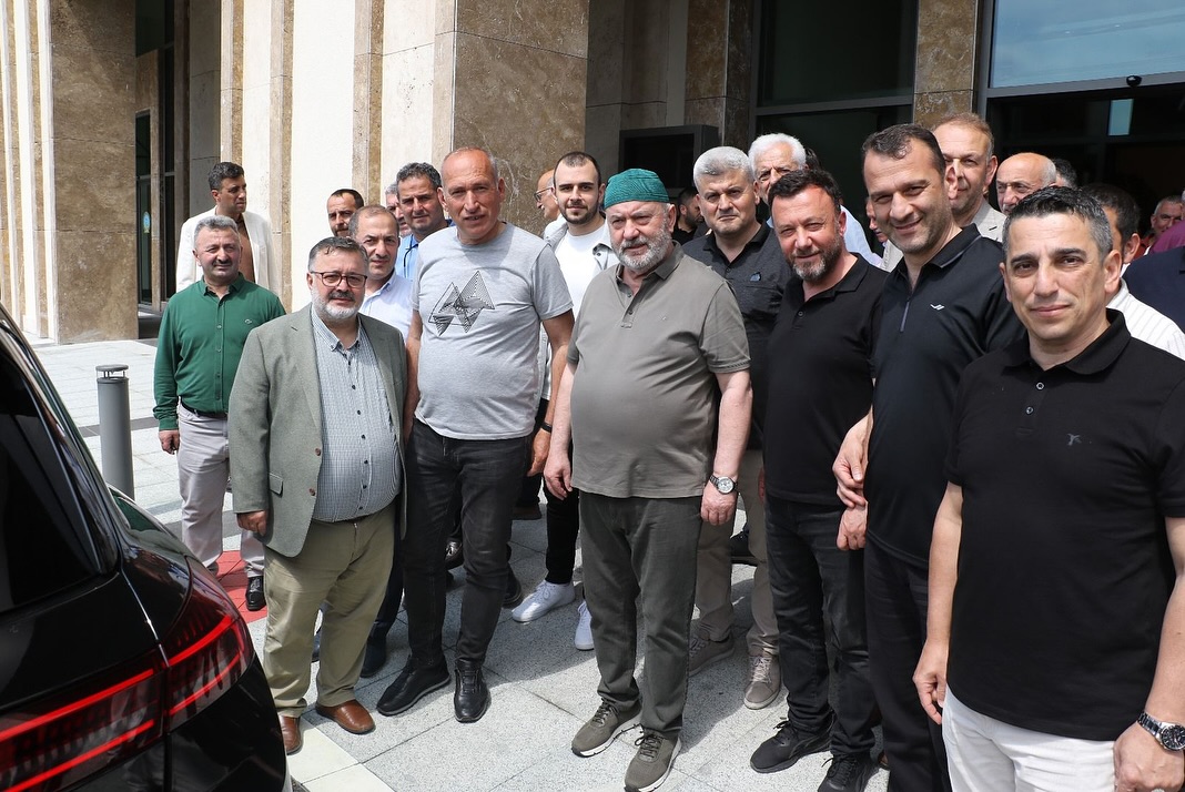 AK Parti Rize İl Başkanı Yılmaz Katmer Hacdan Döndü