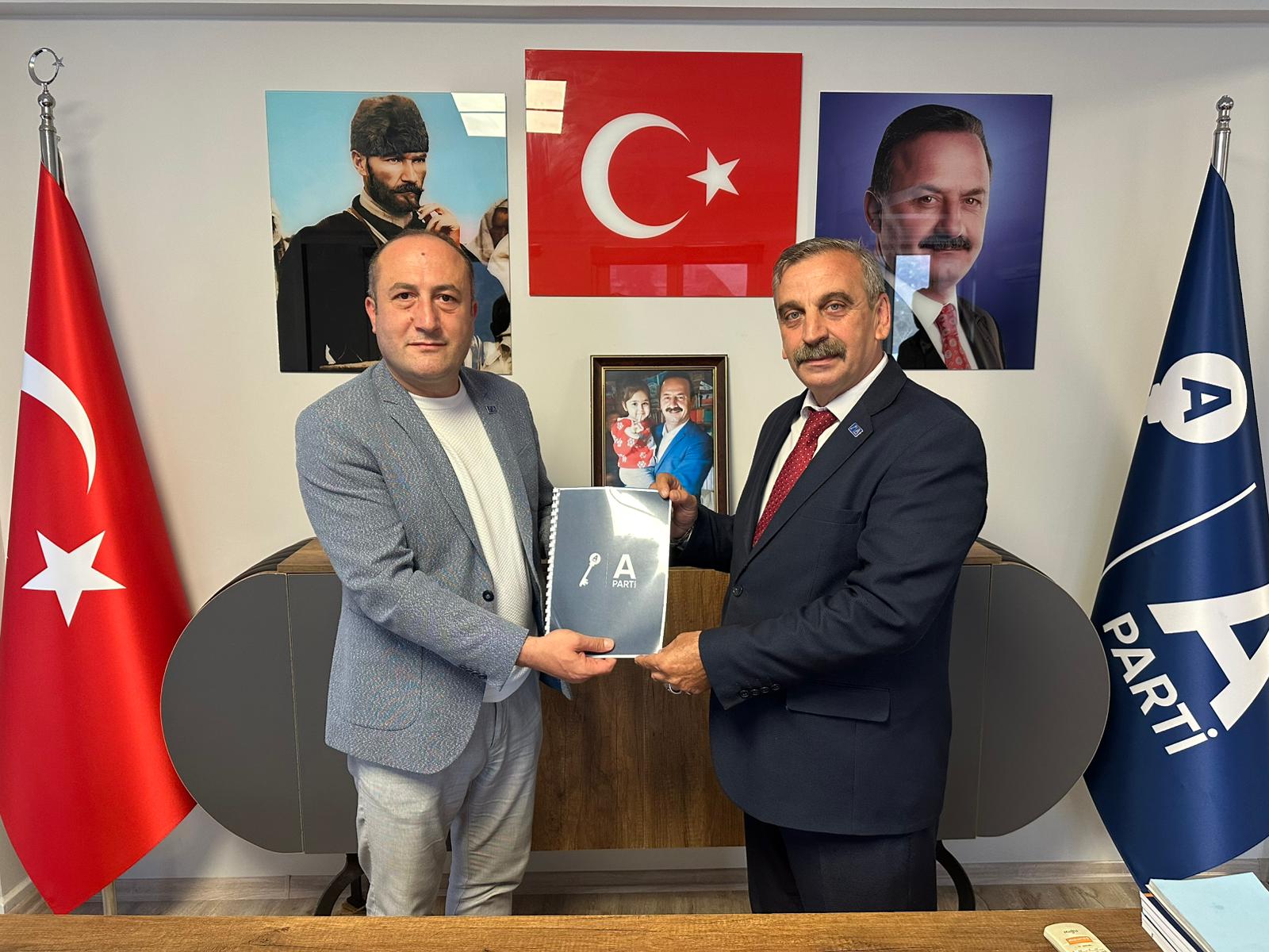 Anahtar Parti Fındıklı İlçe Başkanını Açıkladı: Mustafa İpek Mazbatasını Aldı