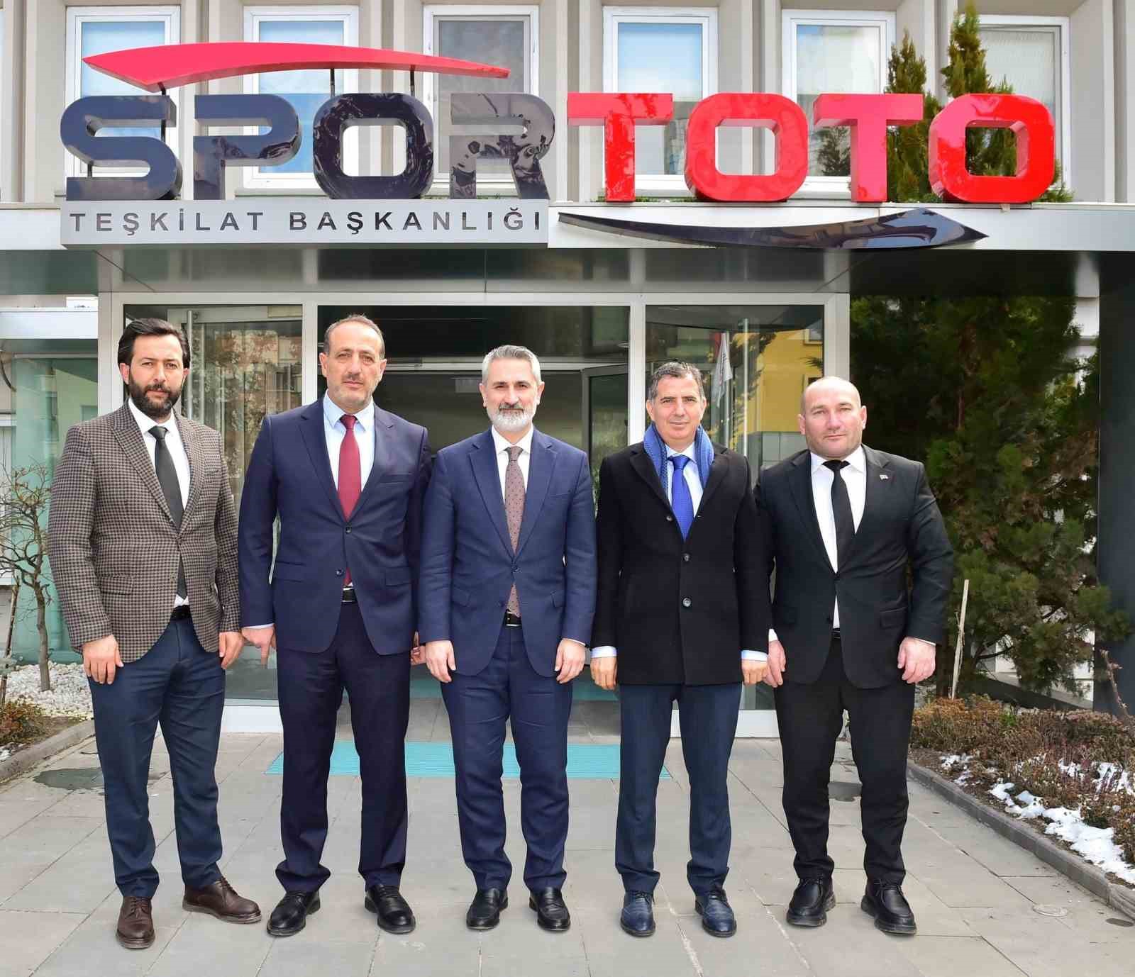 Bayburt’a 37 Milyonluk Spor Yatırımı İçin İmzalar Atıldı