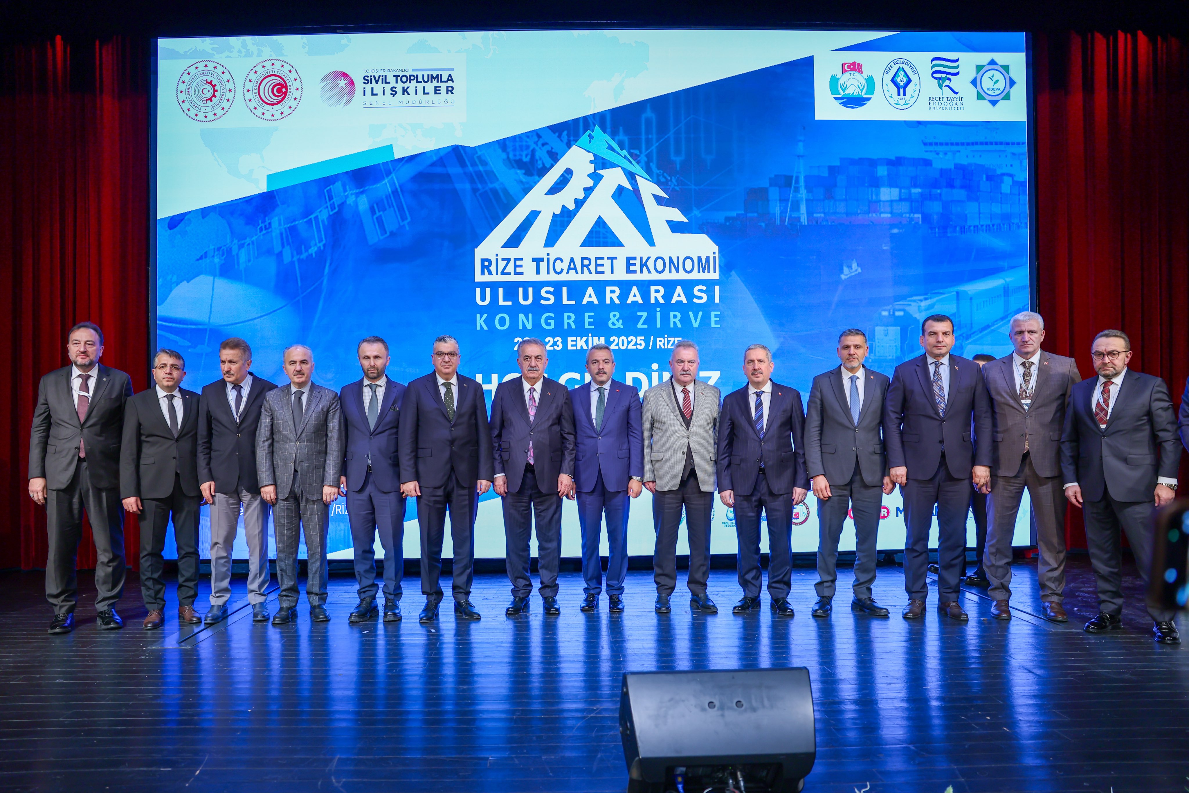 Rize Ticaret Ekonomi Uluslararası Kongre & Zirvesi Başladı