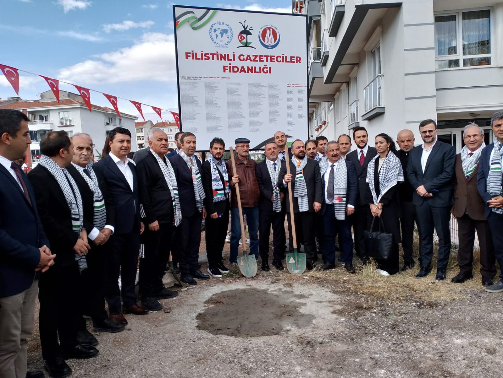 Faruk Acar  “:Filistinde Şehit edilen gazeteciler rakamlardan ibaret değil “