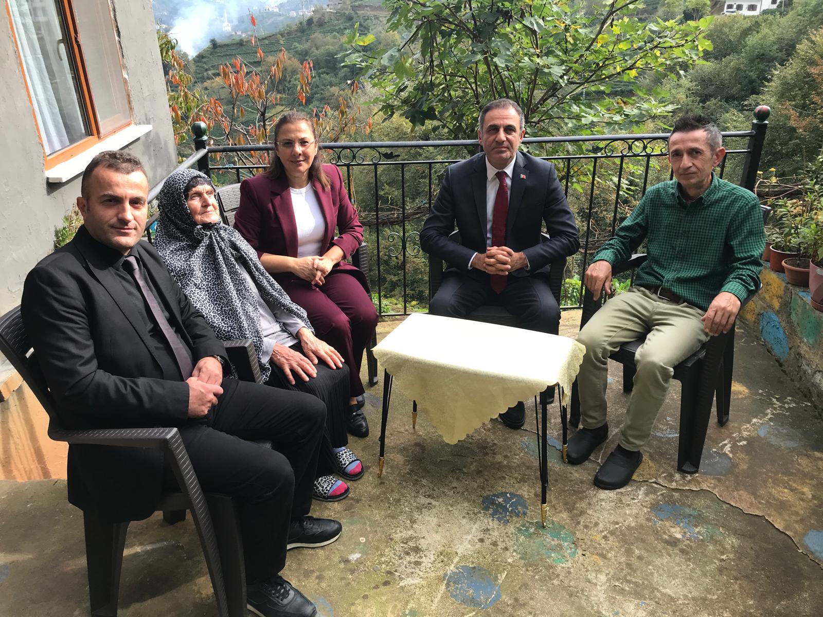 Rize’de Cumhuriyet’in 102. Yılı Dolayısıyla Şehit Aileleri ve Gaziler Ziyaret Edildi