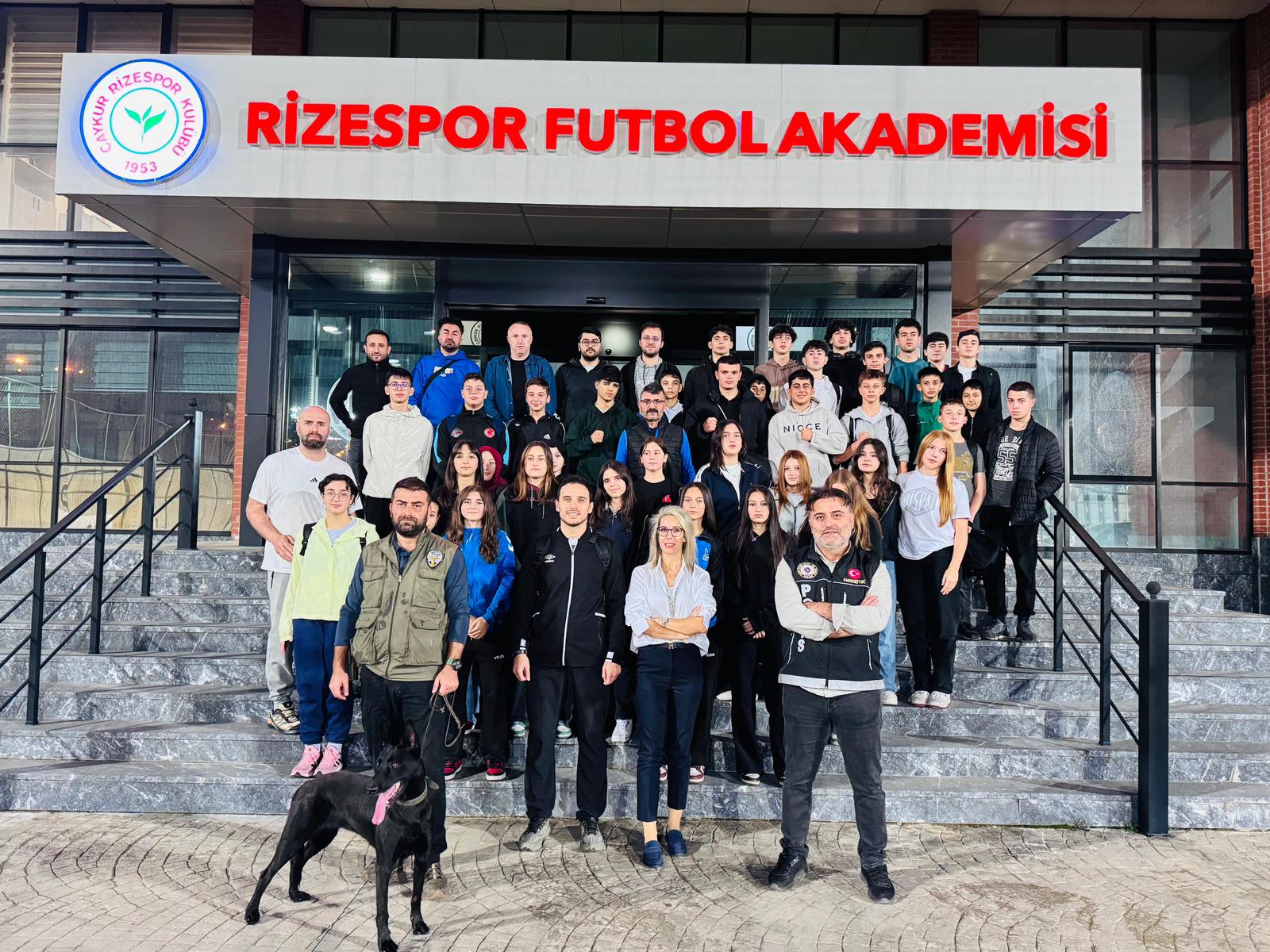 Çaykur Rizespor’dan Bağımlılıkla Mücadelede Örnek Eğitim