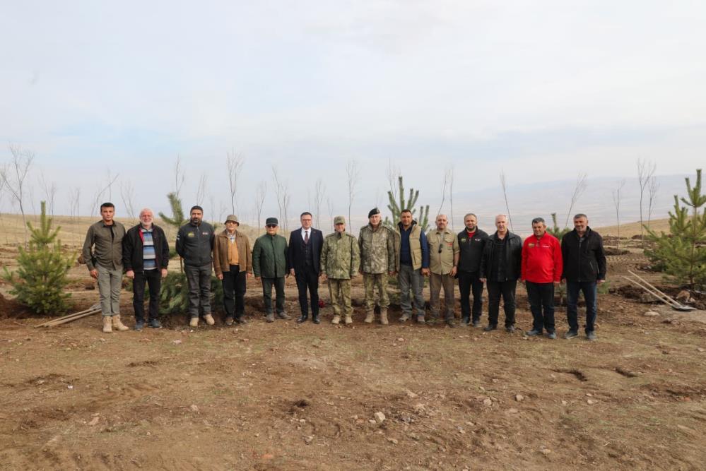 Şehit Üsteğmen İsmail Aksu’nun Hatırası 2 Bin 400 Rakımlı Tepede Yaşatılıyor