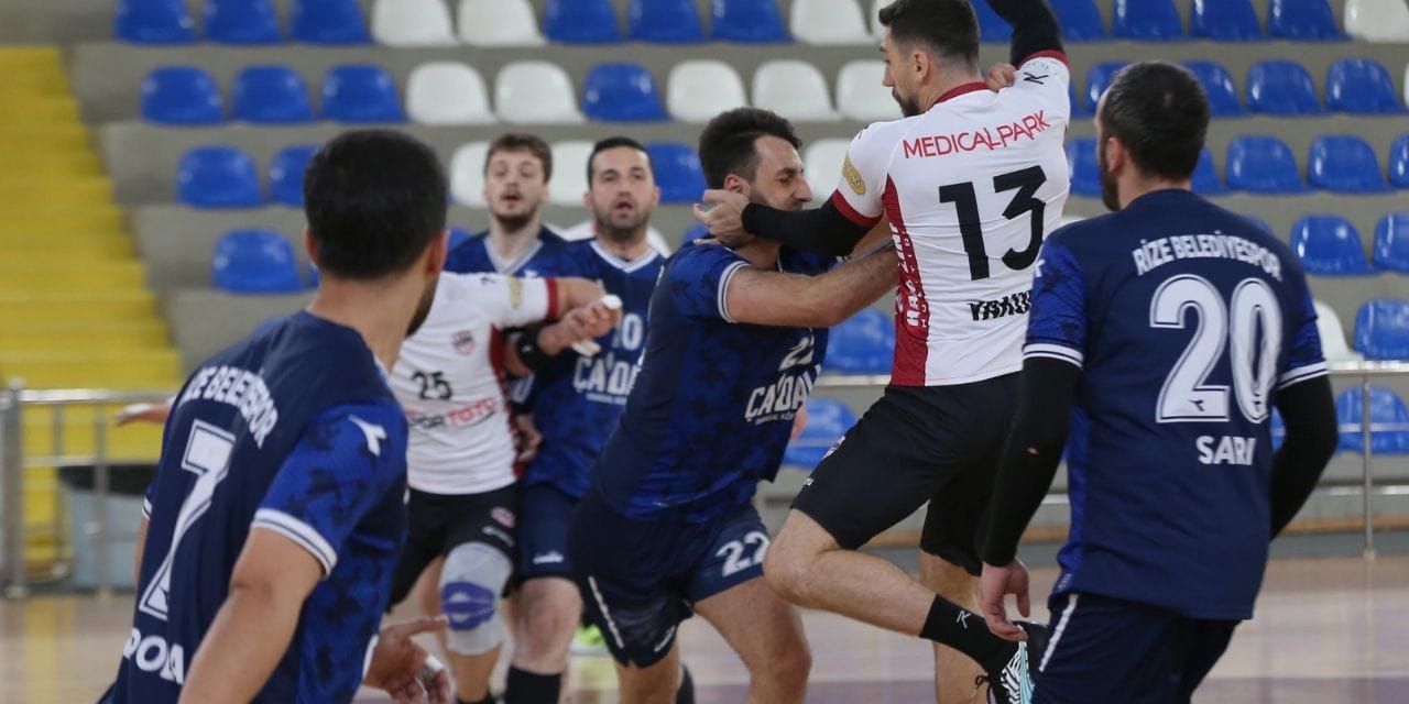 Erkekler Süper Ligi'nde Rize Belediyespor, İstanbul Gençlik'e farklı yenildi