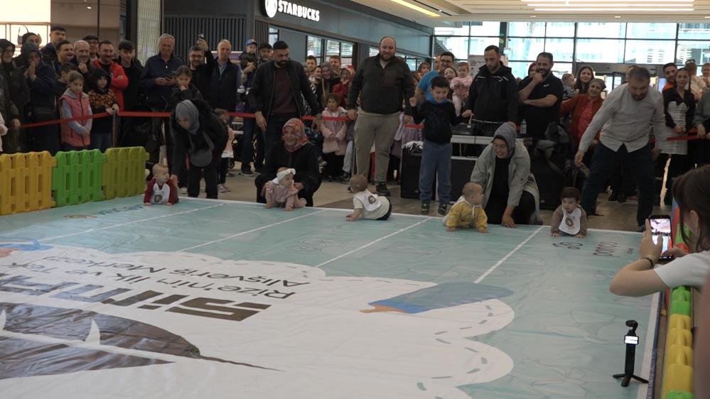 Rize’de Bebek Emekleme Yarışması Renkli Görüntülere Sahne Oldu