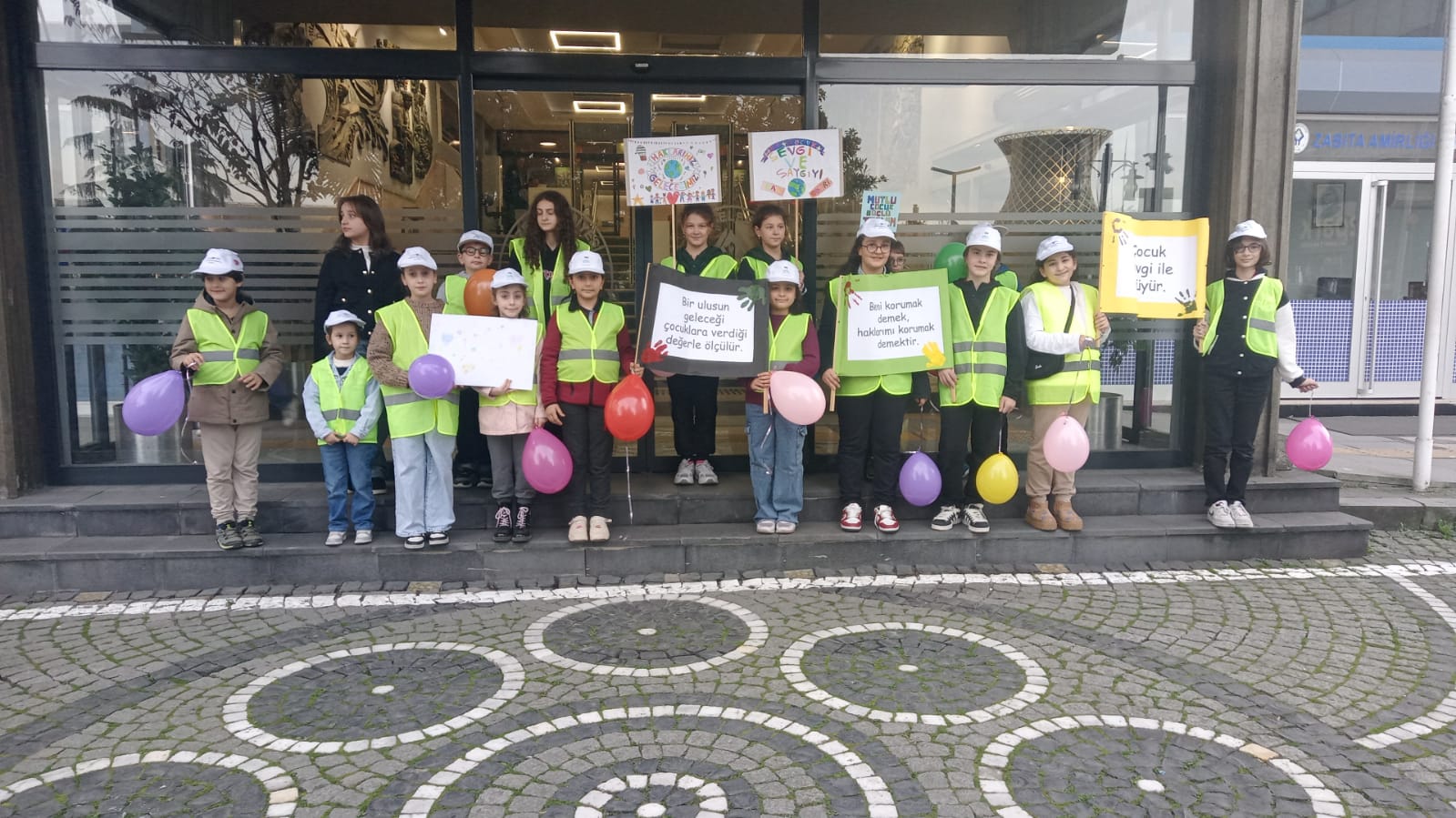 Rize Kent Konseyi çocuk meclisi'nden Çocuk Hakları Günü Etkinliği
