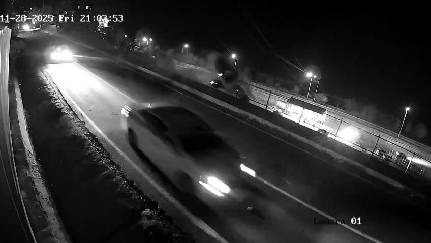 Rize’de Kamyonetin Uçuruma Düştüğü Kazanın Güvenlik Kamerası Görüntüsü Ortaya Çıktı