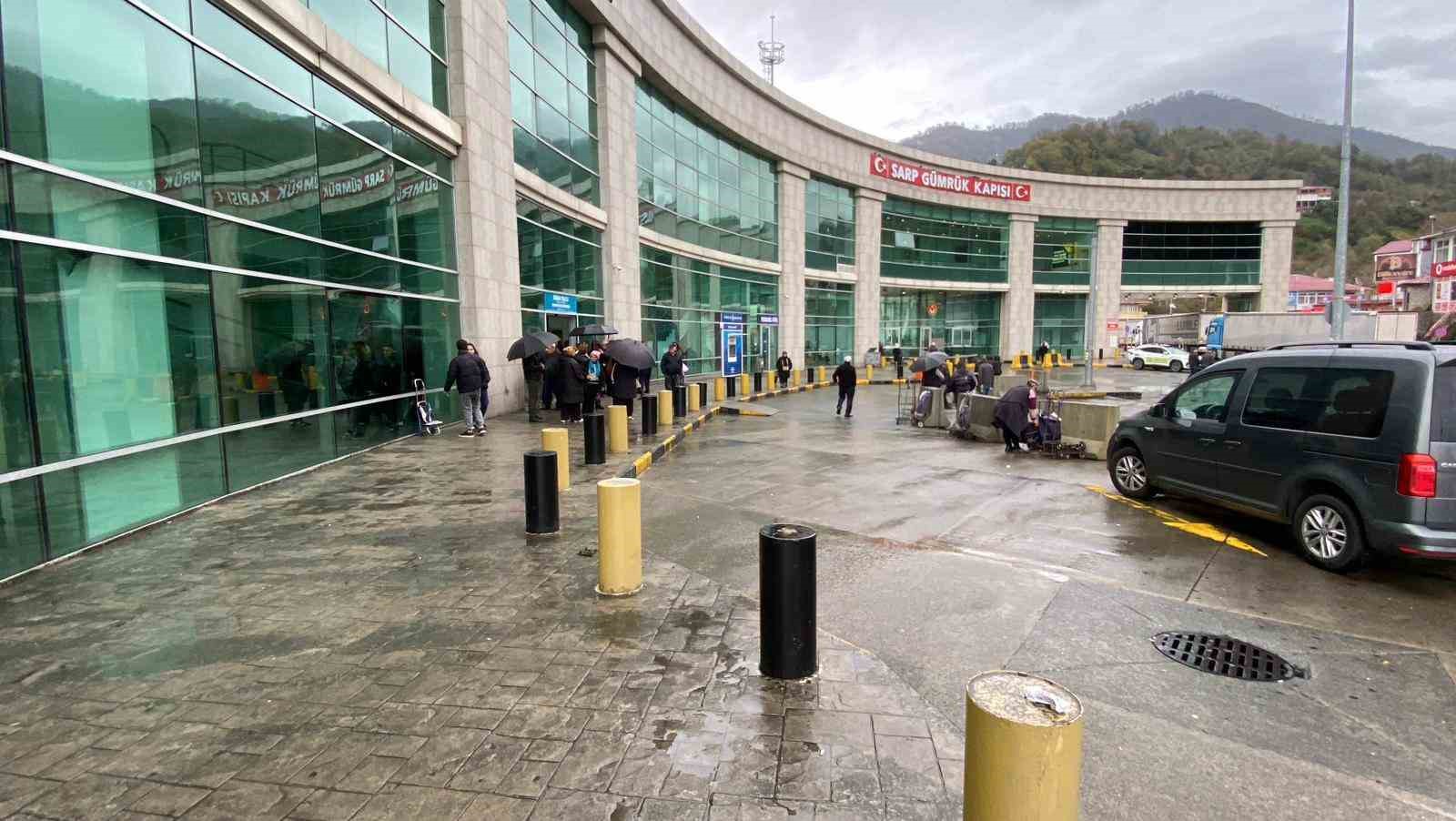 Gürcistan’a Gidebilmek İçin Sadece Kimlik Ve Pasaport Artık Yeterli Olmayacak