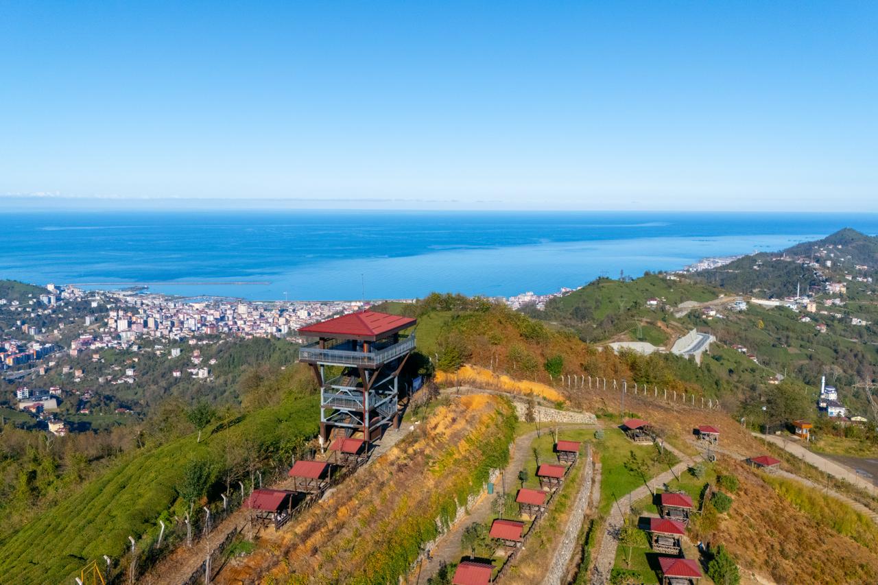 Rize Isırlık Tabiat Parkı’nda Sonbahar Manzarası Ziyaretçileri Ağırlıyor